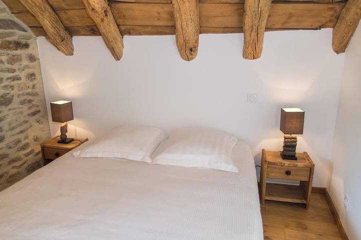 Location de vacances pour 5 personnes, avec jardin à Le Bleymard - 2