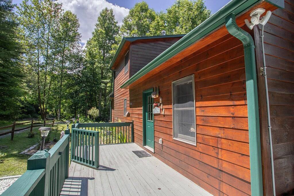 Cabin with Views & River Access in Valle Crucis, Watauga County