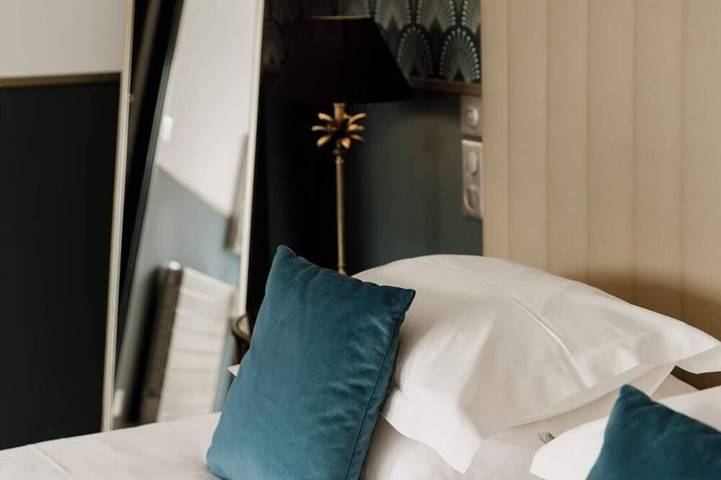 Location de vacances pour 43 personnes, avec jardin et terrasse à Montigny-le-Chartif - 4