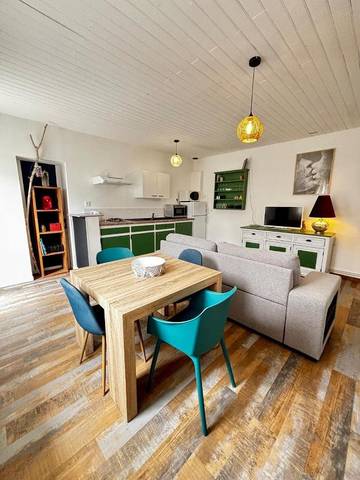 Gîte pour 4 personnes, avec jardin et piscine, animaux acceptés dans Valambray