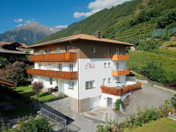 Ferienwohnung für 6 Personen, mit Ausblick und Balkon in Algund