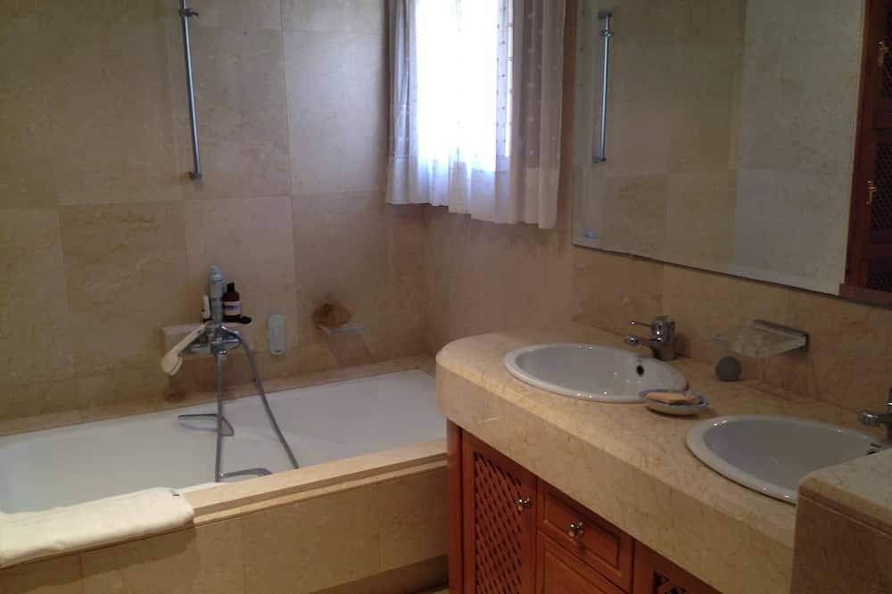 Luxushaus Mit Pool Und Tennisplatz 1Km Vom Strand Sommer Angebot in Jávea, Costa Blanca