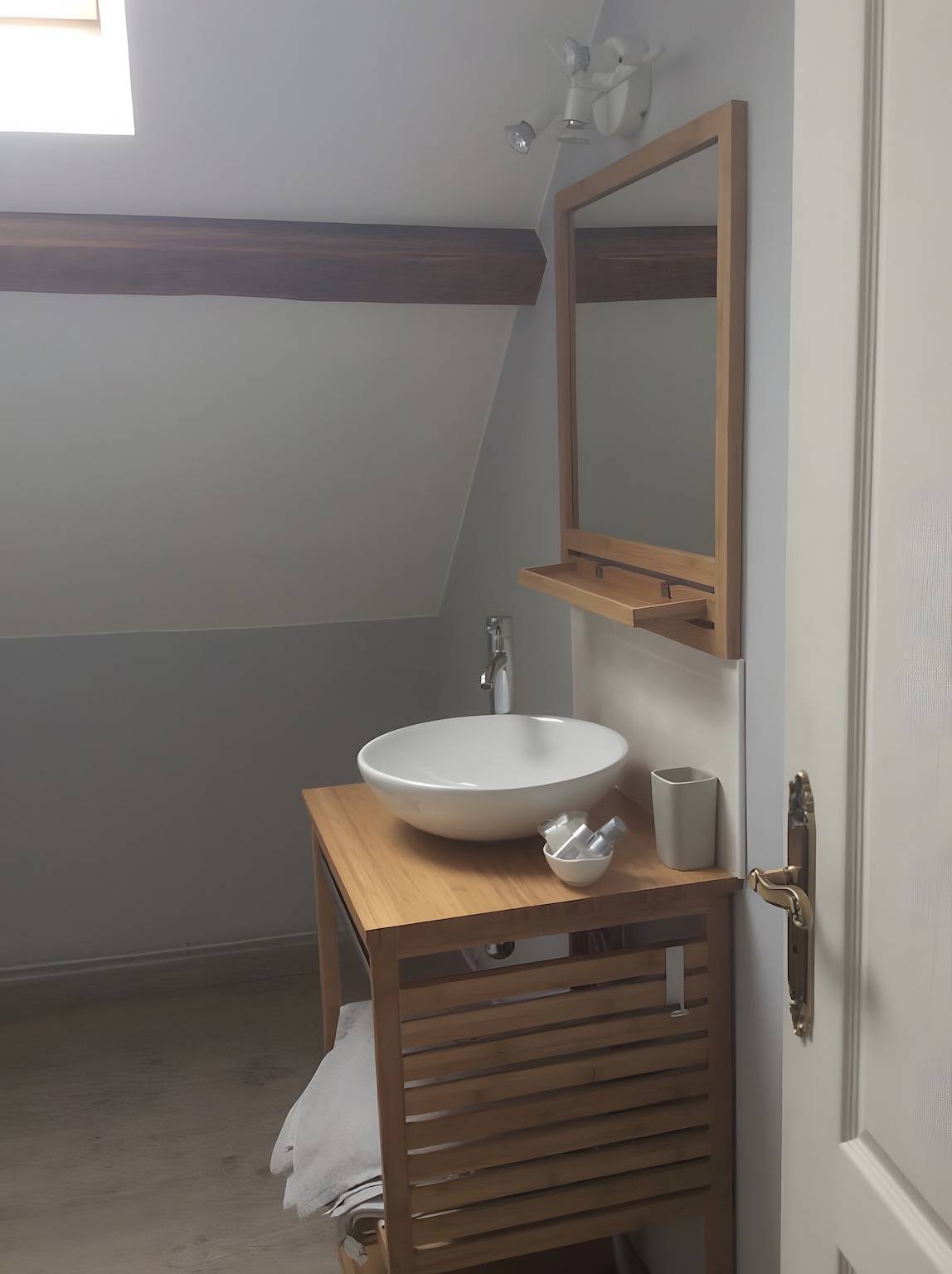 Chambre « Chambre Une » avec terrasse et jardin partagés, Wi-Fi in Montlay-en-Auxois, Région de Montbard