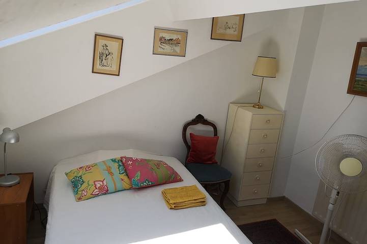 Appartement entier, Splendide penthouse avec terrasse privée sur le toit et vue à 360 ° sur la mer et les montagnes in Saint-Raphaël, Massif de l'Esterel