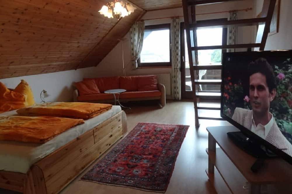 Ganze Wohnung, Ferienwohnung 1 Traunsteinblick mit Balkon im Zentrum in Altmünster, Bezirk Gmunden