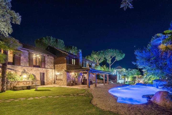 Chalet para 10 personas, con Balcón y Jacuzzi además de Terraza y Jardín en Provincia de Madrid - 2