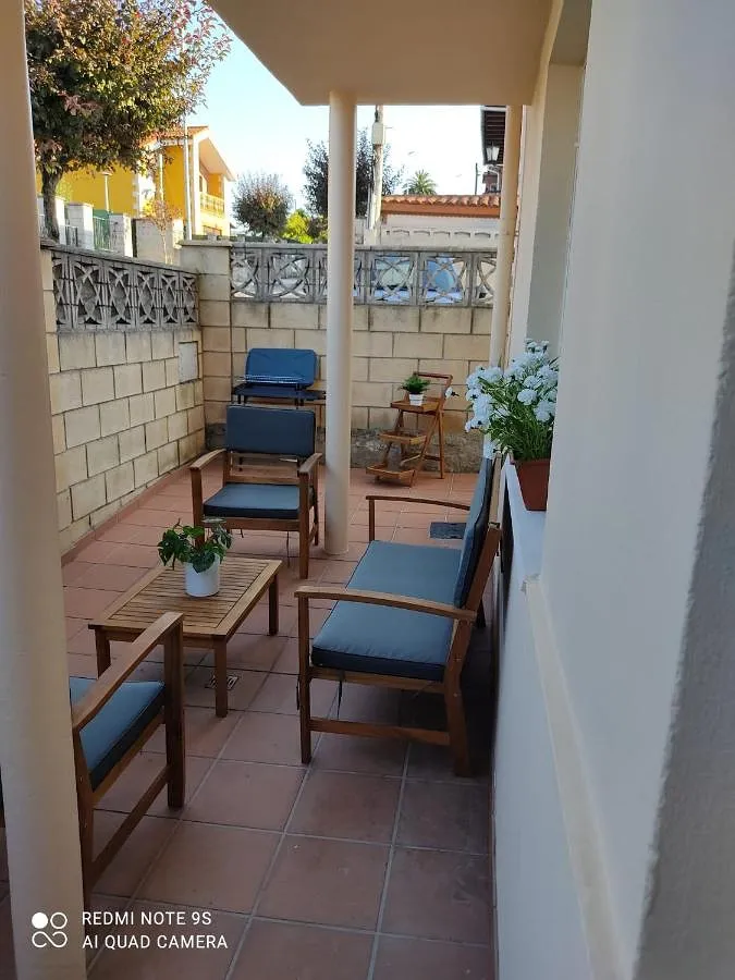 Casa de vacaciones para 6 personas, con vistas al lago además de jardín y vistas - 1
