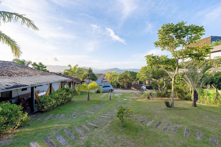 Casas e apartamentos de temporada para 3 pessoas, com jardim na Praia do Rosa