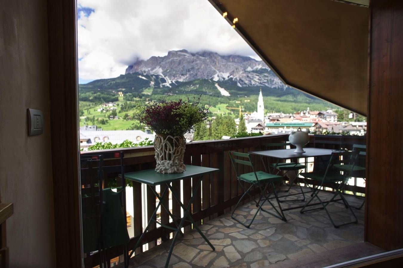 Appartamento intero, Elegante attico vista Tofane. in Cortina d'Ampezzo e dintorni, Dolomiti Superski