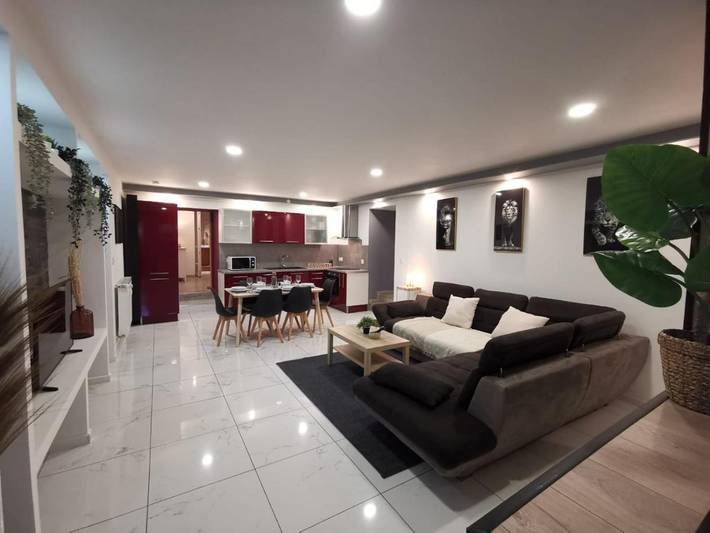 Gîte pour 5 personnes, avec jacuzzi et terrasse à Plombières-lès-Dijon - 4