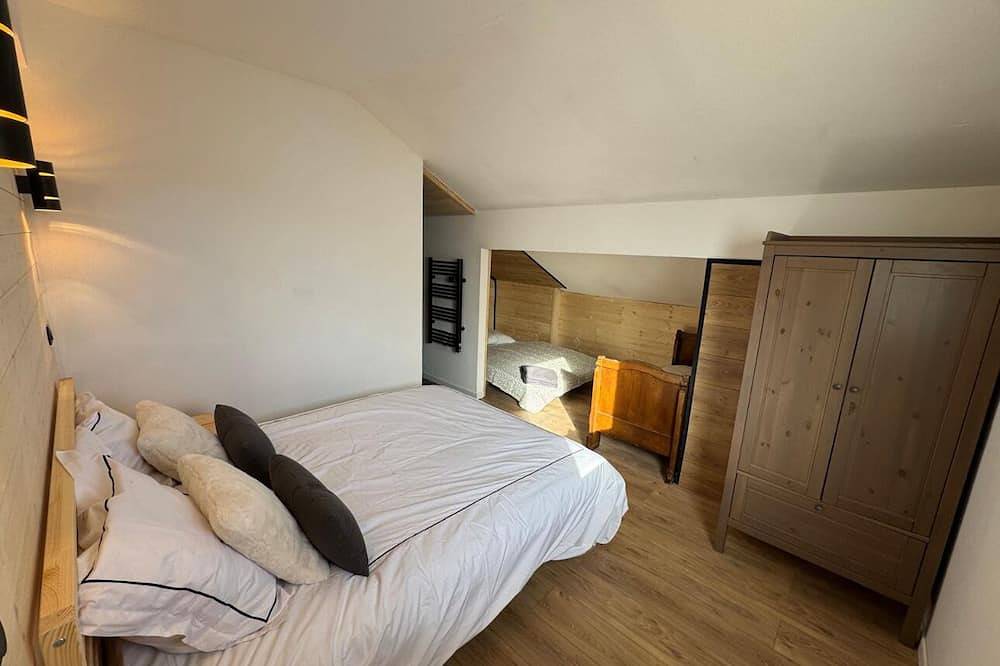 Appartement entier, Luxueux appartement 4 pièces  Type chalet. Cœur station d’Auron, 10 pers. in Auron, Saint-Étienne-de-Tinée