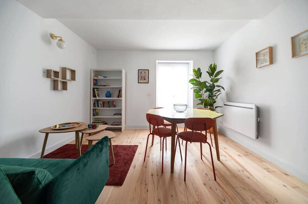 Entire apartment, Le Bon Enfant 1 - 17 rue des Bons Enfants - Cusset in Cusset, Vichy region