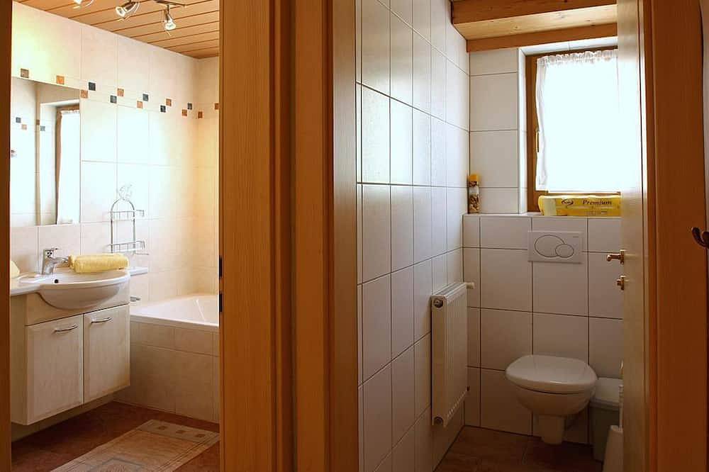 Ferienwohnung Karwendel - Bauernhof Ferienwohnungen Sennhof in Tuxer Alpen, Weerberg