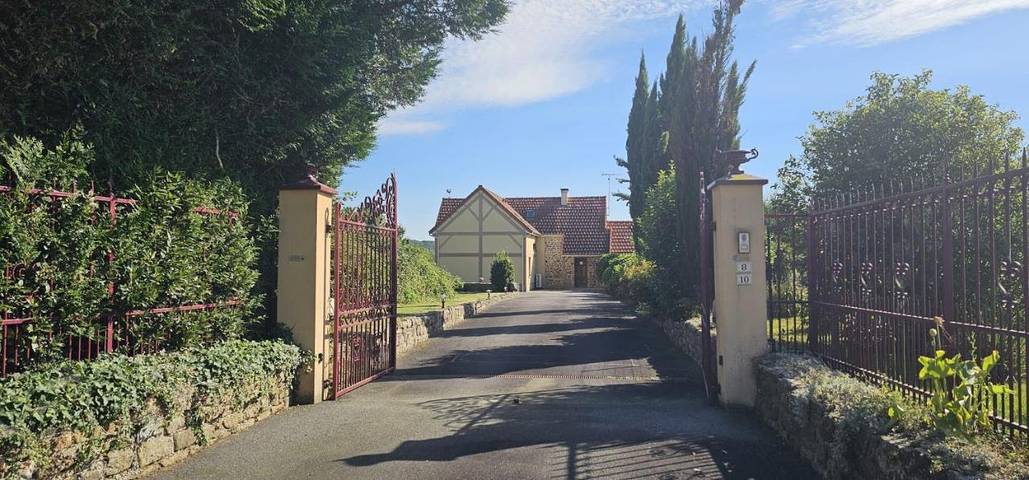 Location de vacances pour 6 personnes, avec jardin et vue à Marcilly - 2