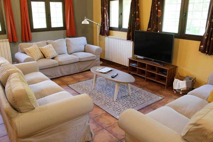 Casa de huéspuedes para 19 personas, con Balcón y Terraza además de Jardín y Vistas en Provincia de Zaragoza - 3