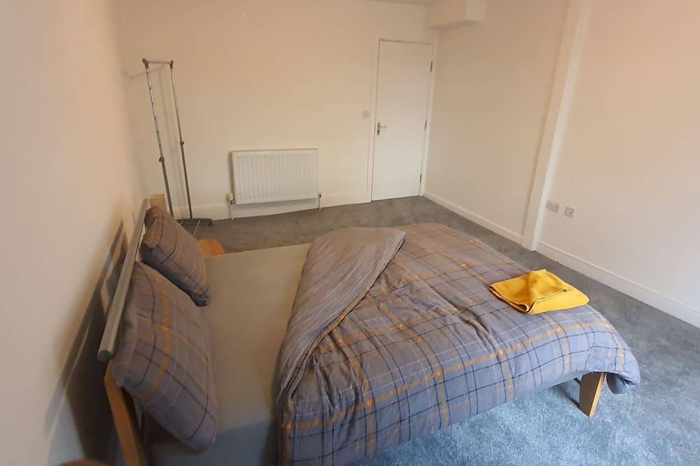 Entire apartment, Grace Apartments - Living Stone 2  Flat B in Ashford, Ashford region