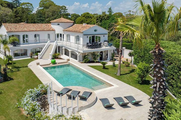 Villa for 8 personer, med have i Antibes