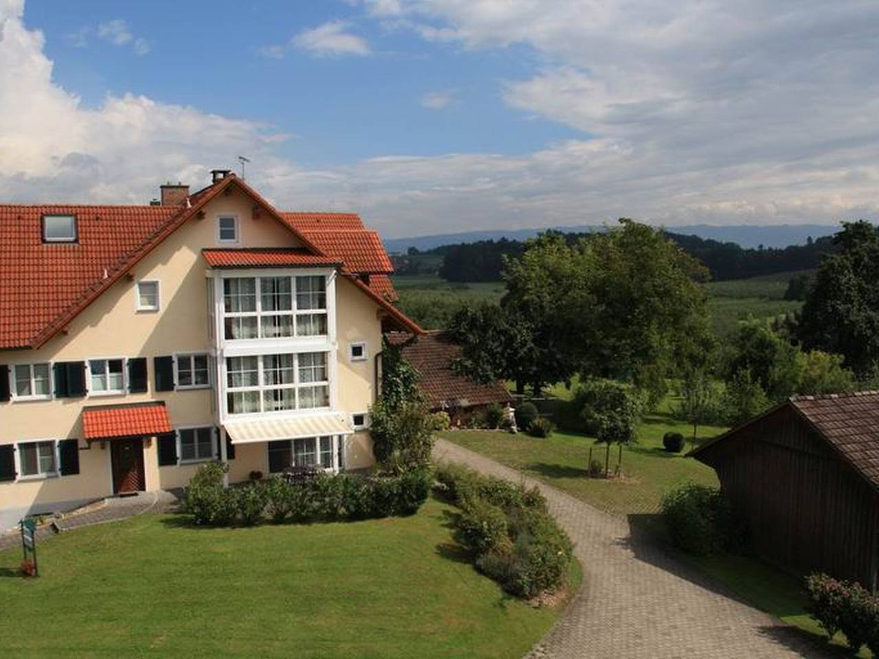 Ganze Wohnung, Ferienwohnung 'Stapelfeldt' mit Privatterrasse, Gemeinschaftsgarten und Wi-Fi in Wasserburg (Bodensee), Bayerisch Schwaben