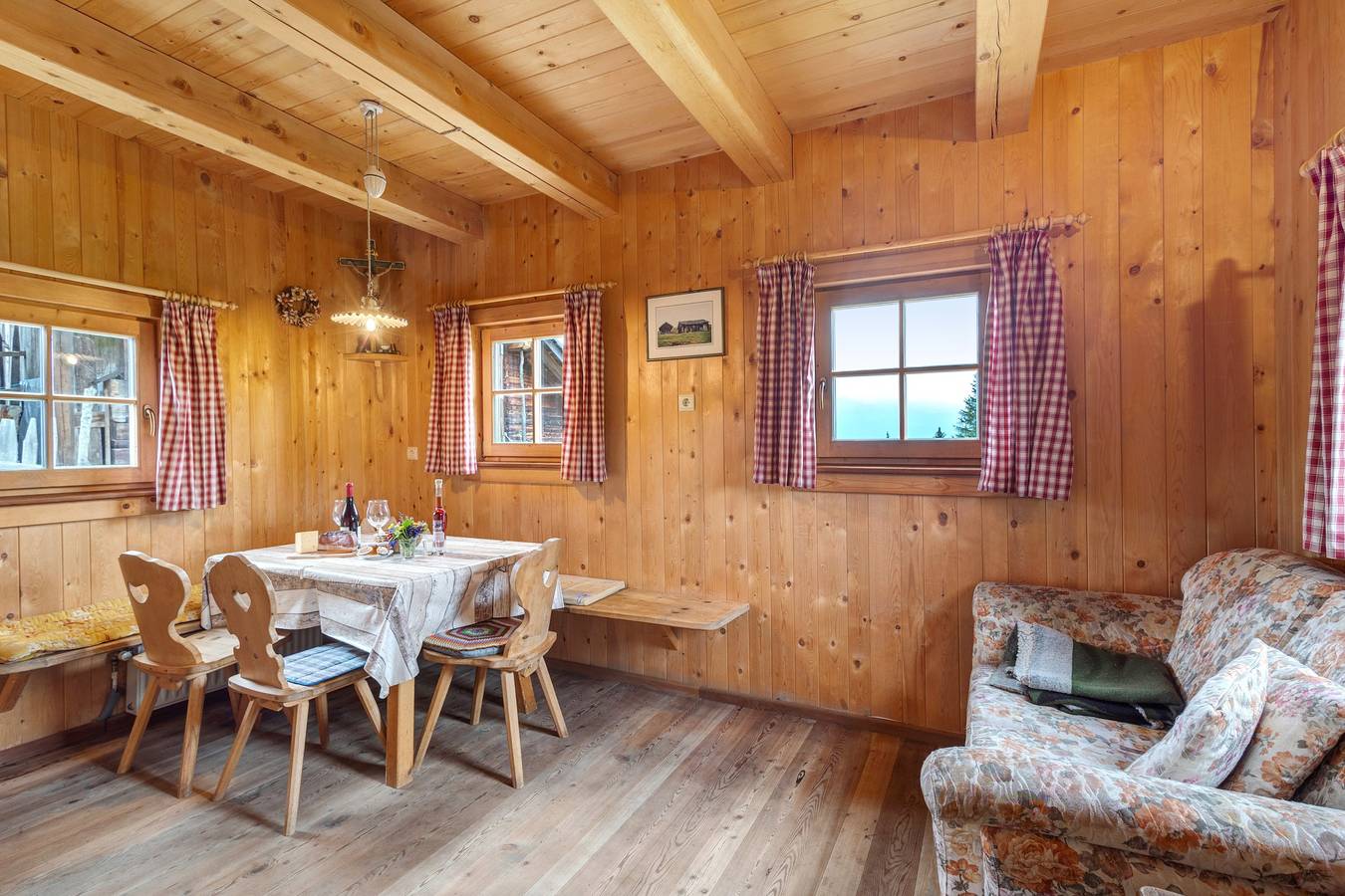 Avec montagne sur les montagnes sur les montagnes et jardin privé in Rodengo, Dolomiti Superski