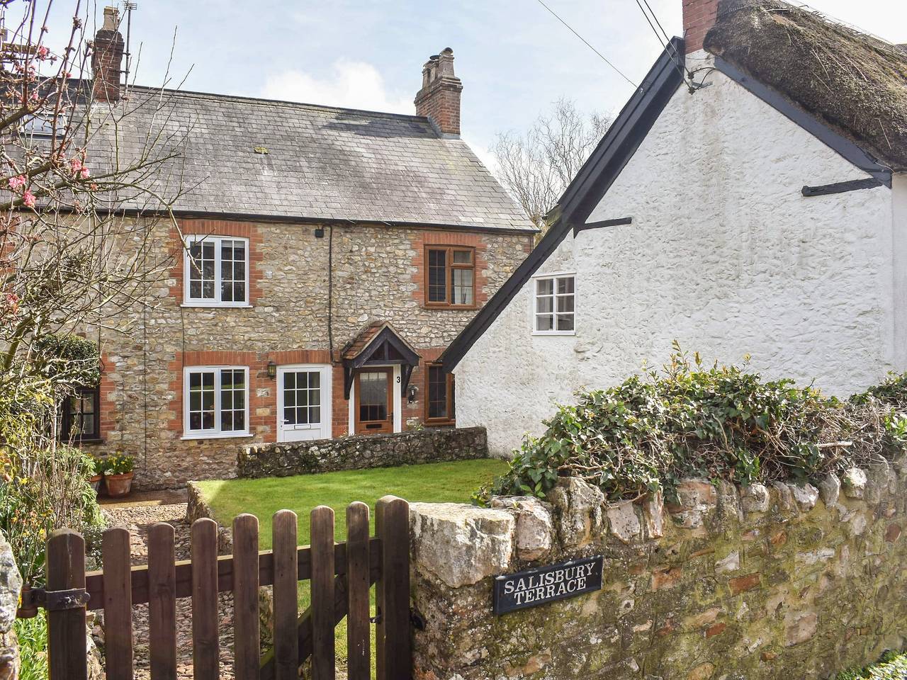 Jasmine Cottage in Kilmington, Devon