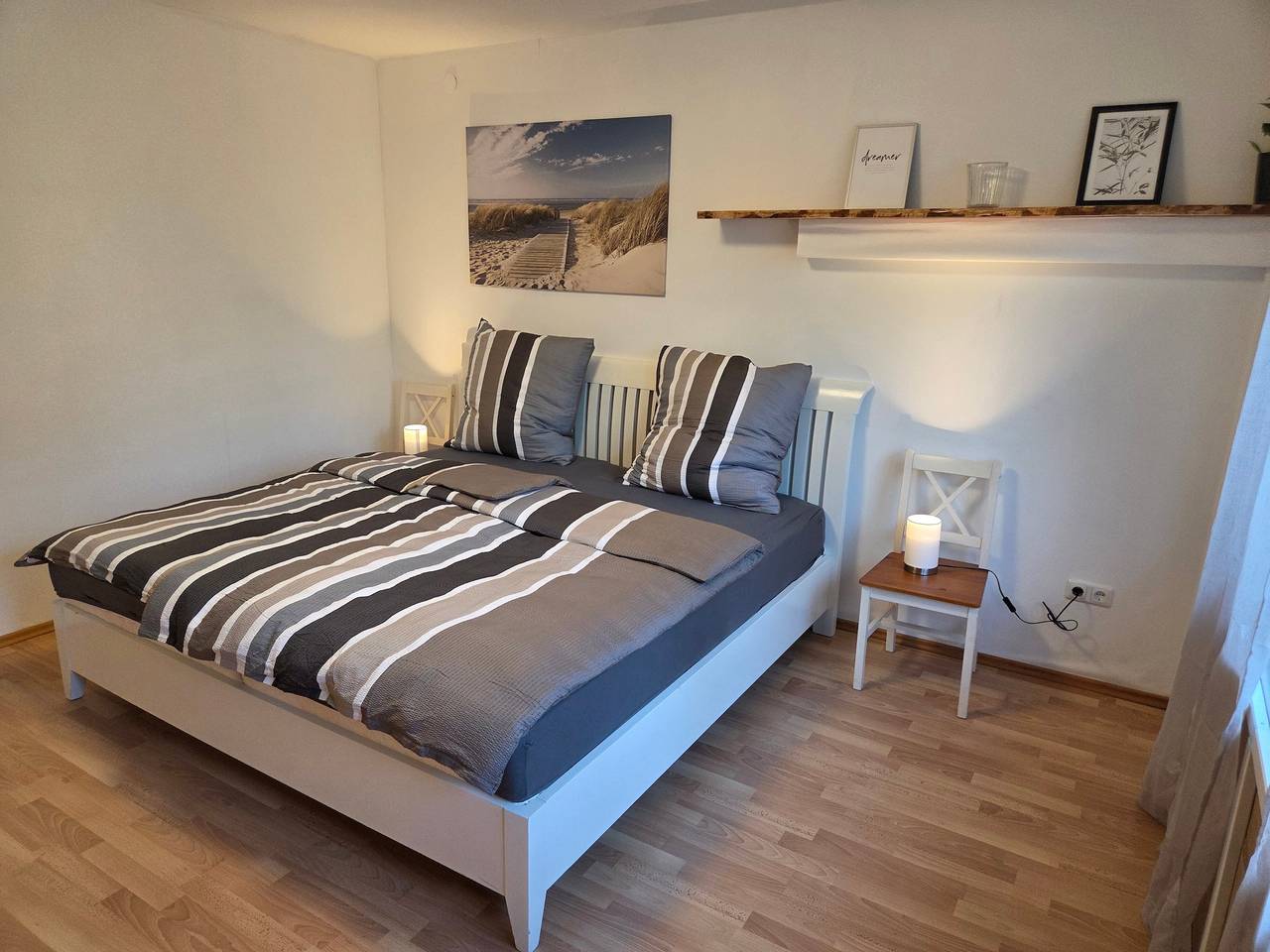 Ganze Wohnung, Apartment „Blauer Blick“ mit privater Terrasse im eingezäunten Garten in Kieler Förde, Laboe