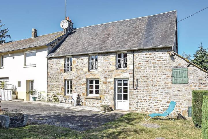 Location de vacances pour 6 personnes, avec jardin, animaux acceptés à Lonlay-l'Abbaye