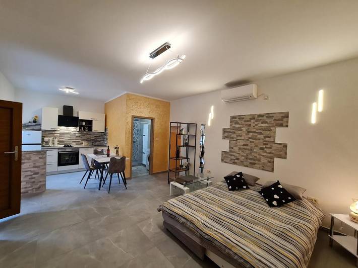 Ferienwohnung für 2 Personen, mit Balkon und Terrasse sowie Ausblick