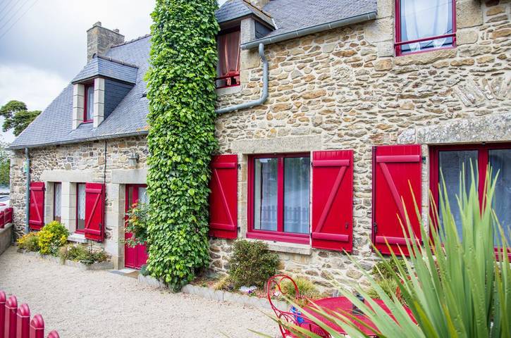 Gîte pour 5 personnes, avec Terrasse et Jardin à Matignon