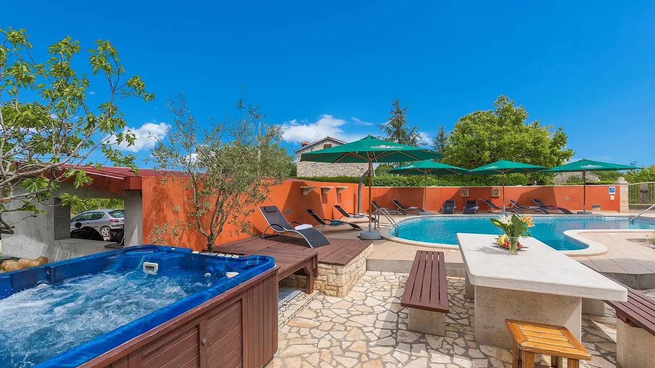 Ganze Ferienwohnung, Ferienwohnung für 2 Personen (27 m²) in Sveti Lovreč Pazenatički in Medaki, Istrien