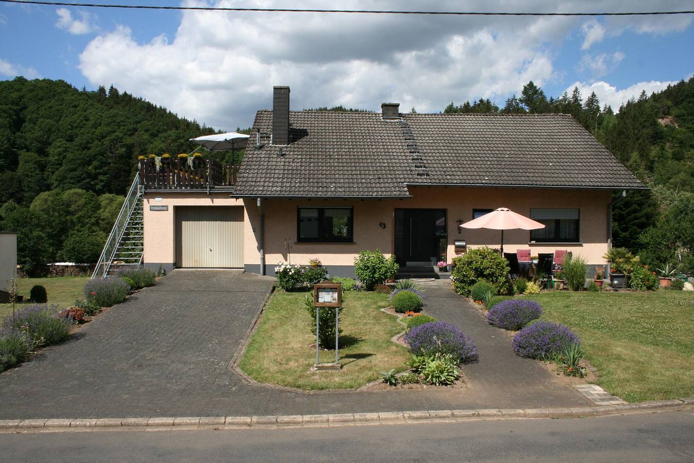 Apartamento vacacional entero, Ferienwohnung Hockelmann in Densborn, Eifel Volcánica