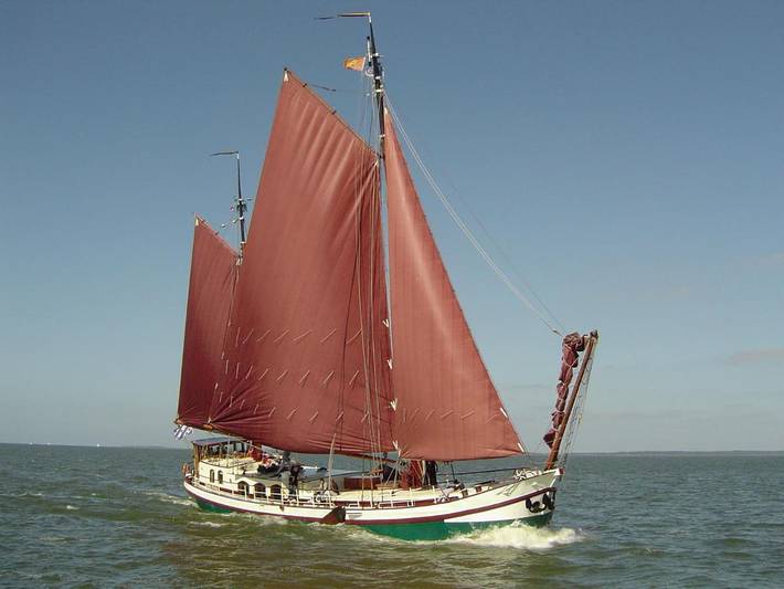 Boot voor 24 personen, with uitzicht op het meer and terras as well as uitzicht in Friesland
