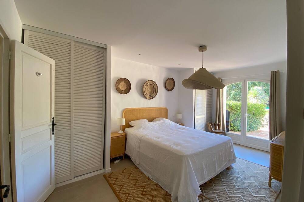 Villa Overlooking The Village Of Ramatuelle With View Of The Vineyards in Ramatuelle, Draguignan region