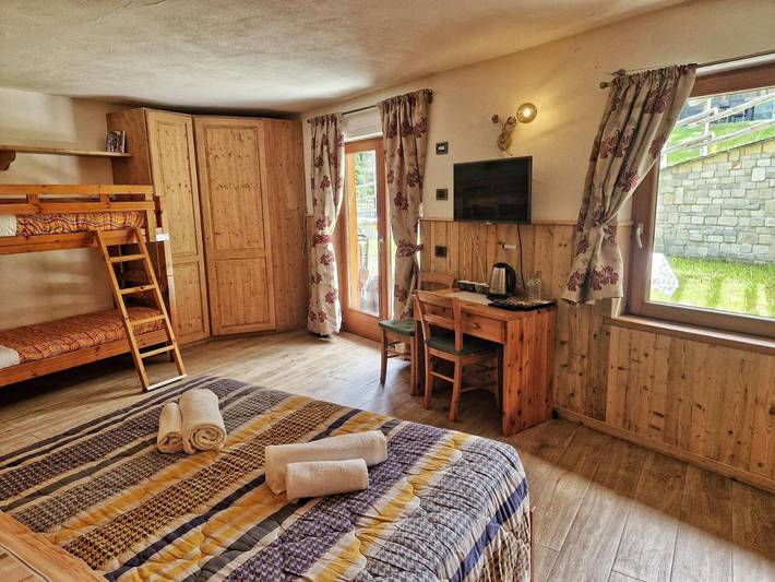 Gîte pour 2 personnes, avec jardin et balcon à Ayas - 4