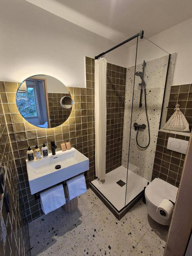 Hôtel pour 2 personnes, avec jardin ainsi que piscine et vue à Venasque - 3