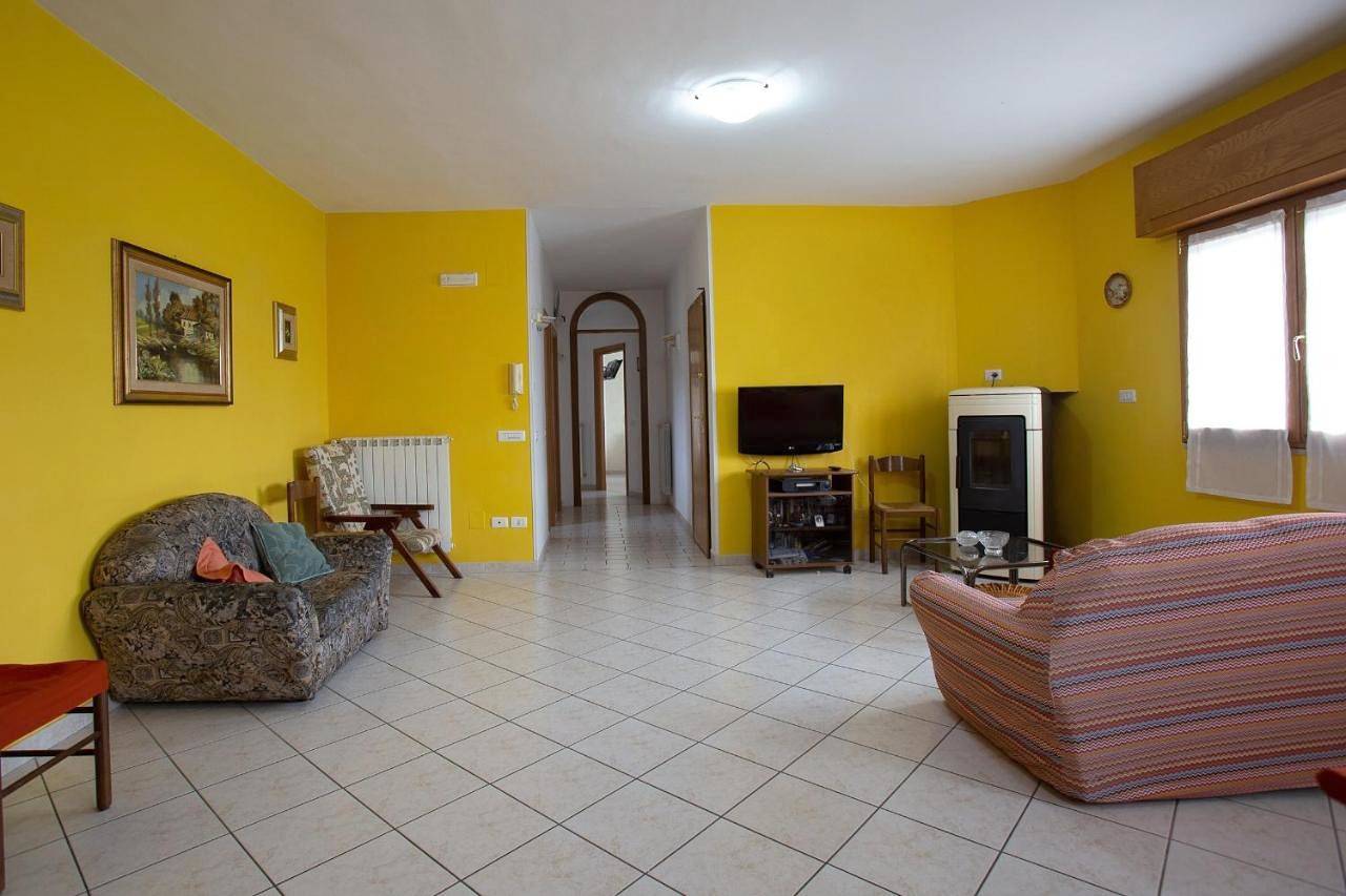 Appartamento intero, Apartment in Eboli, Provincia di Salerno