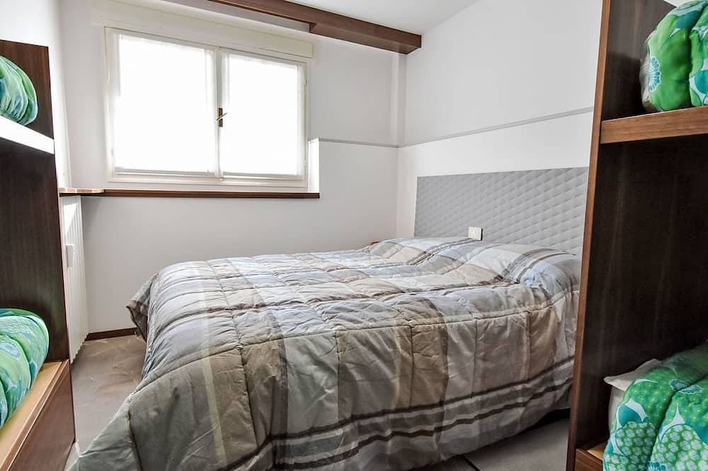 Appartamento intero, Accogliente appartamento per 4 ospiti con Wifi, Tv, animali ammessi e parcheggio in Madesimo (Borgo), Madesimo