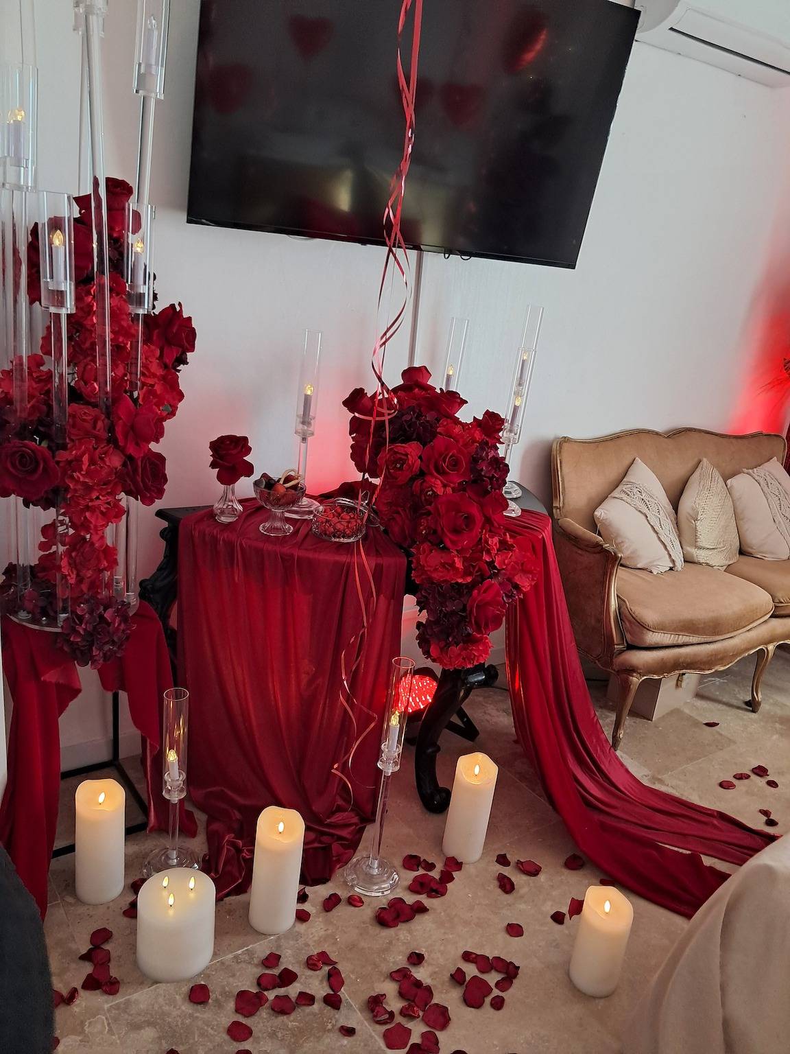 Bed and Breakfast 'La Suite Love' con vistas a la montaña, Wi-Fi y aire acondicionado in Le Luc, Region de Draguignan