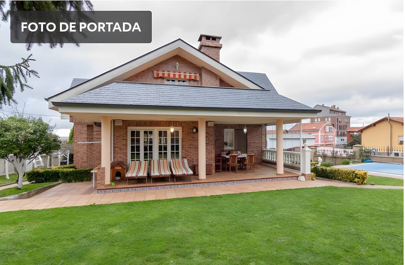 „Alojamientos Marte Zimmer 4“ mit gemeinsamer Terrasse und Garten in Torrelavega, Kantabrische Küste