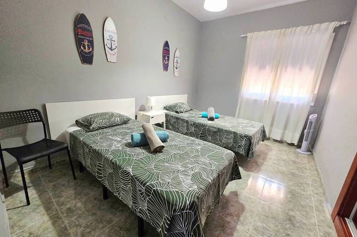 Haus mit Wifi und Terrasse direkt am Strand in Playa el Médano, Granadilla de Abona