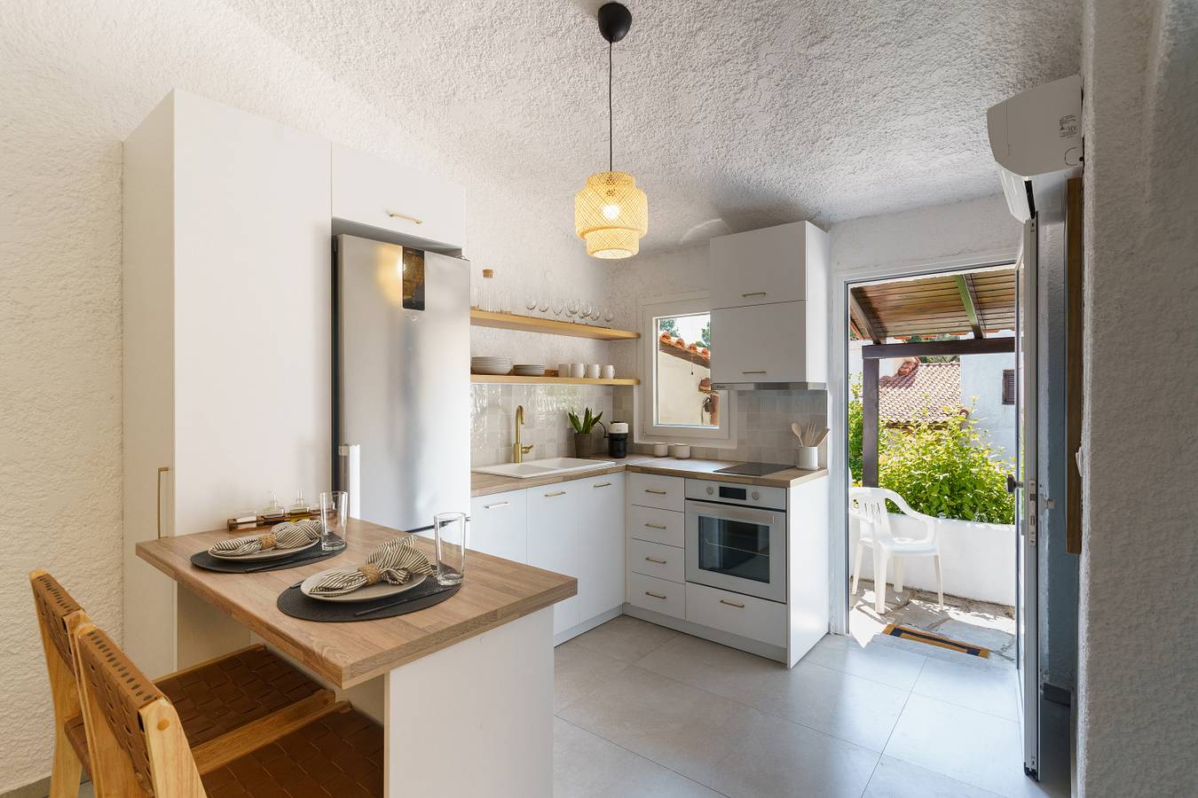 Sani Bliss: 2-Bd villa with private garden in Elani, Kassandra
