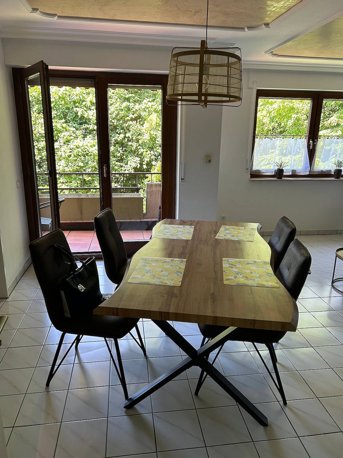 Ganze Wohnung, Apartment „Grenzland“ mit Balkon und Wlan in Herzogenrath, Rheinland