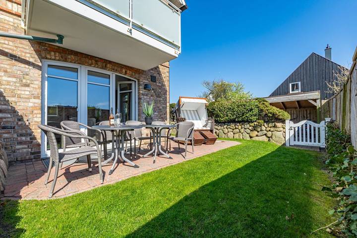 Ganze Wohnung, Stadt- und Strandnah. Moderne 4-Zimmer-Ferienwohnung, mit Pool. in Westerland, Sylt (Gemeinde)