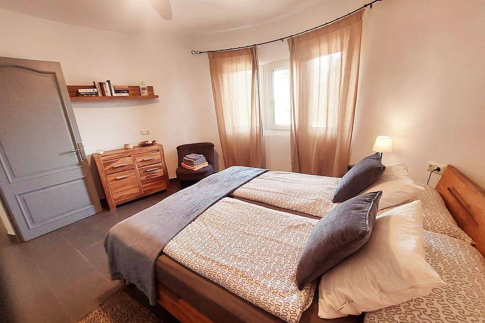 Schönes, renov. Chalet für 6 Pers. mit großem Pool, W-Lan, Klima, meeresnah in Cala Llombards, Santanyí