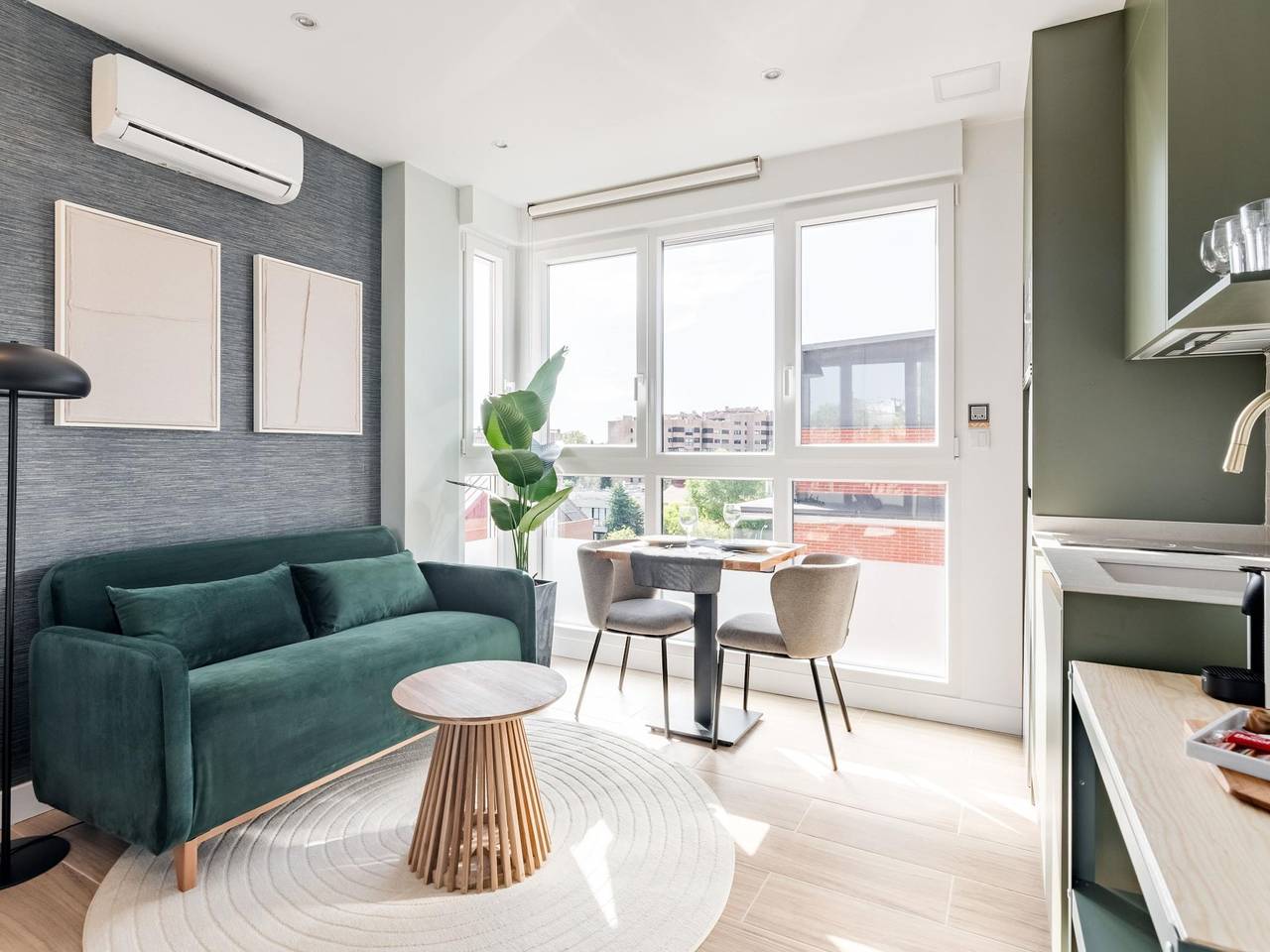 Estudio entero, Arturo Soria Stays by Charming I - recién renovado, con Parking in Madrid, Provincia de Madrid