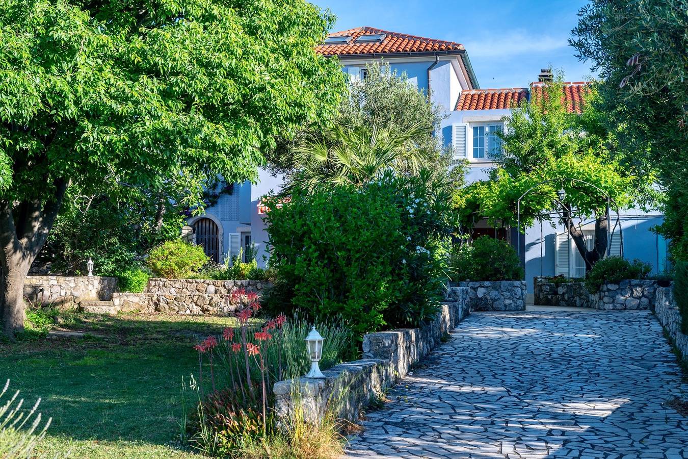 Ganze Wohnung, Ferienwohnung Gala mit Meerblick am Strand in Nerezine, Kvarner Inseln