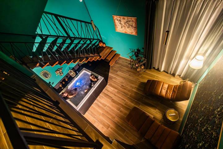 Chambre d’hôte pour 2 personnes, avec Balcon ainsi que Jacuzzi et Sauna à Thuin - 4