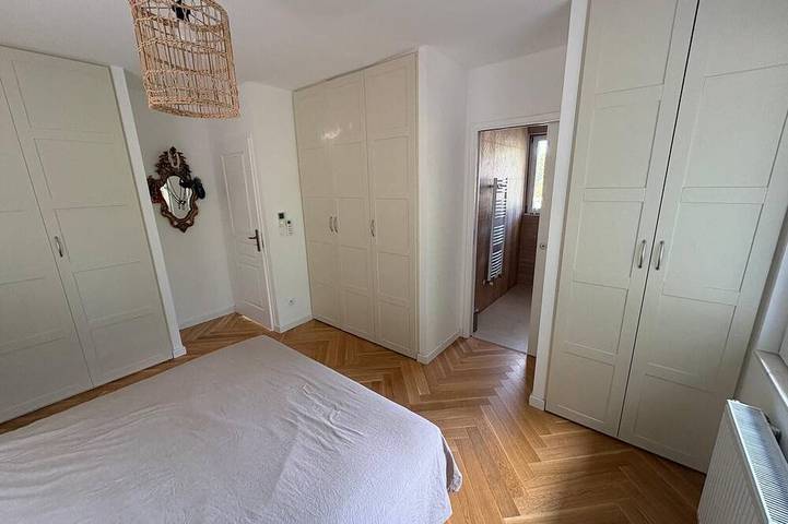 House between the city and the countryside near Lyon in Saint-Genis-Laval, Lyon und Umgebung