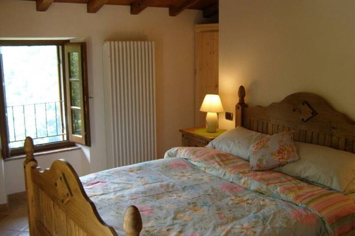 Tagoli: A Peaceful Tuscan Escape with Pool & Breathtaking Views in Fabbriche di Vallico, Fabbriche di Vergemoli
