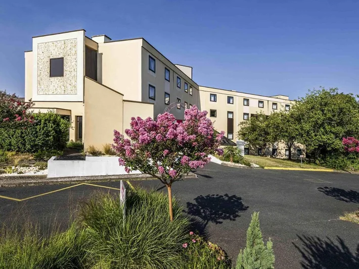 Hotel for 2 people, with pool and hot tub as well as sauna and garden - 1