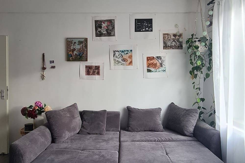 Unusual and creatively furnished living center in the city. in Oberbilk, Düsseldorf
